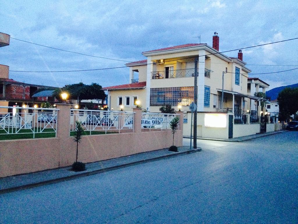 Pfaffenhofen Apartment Vrasna Bagian luar foto